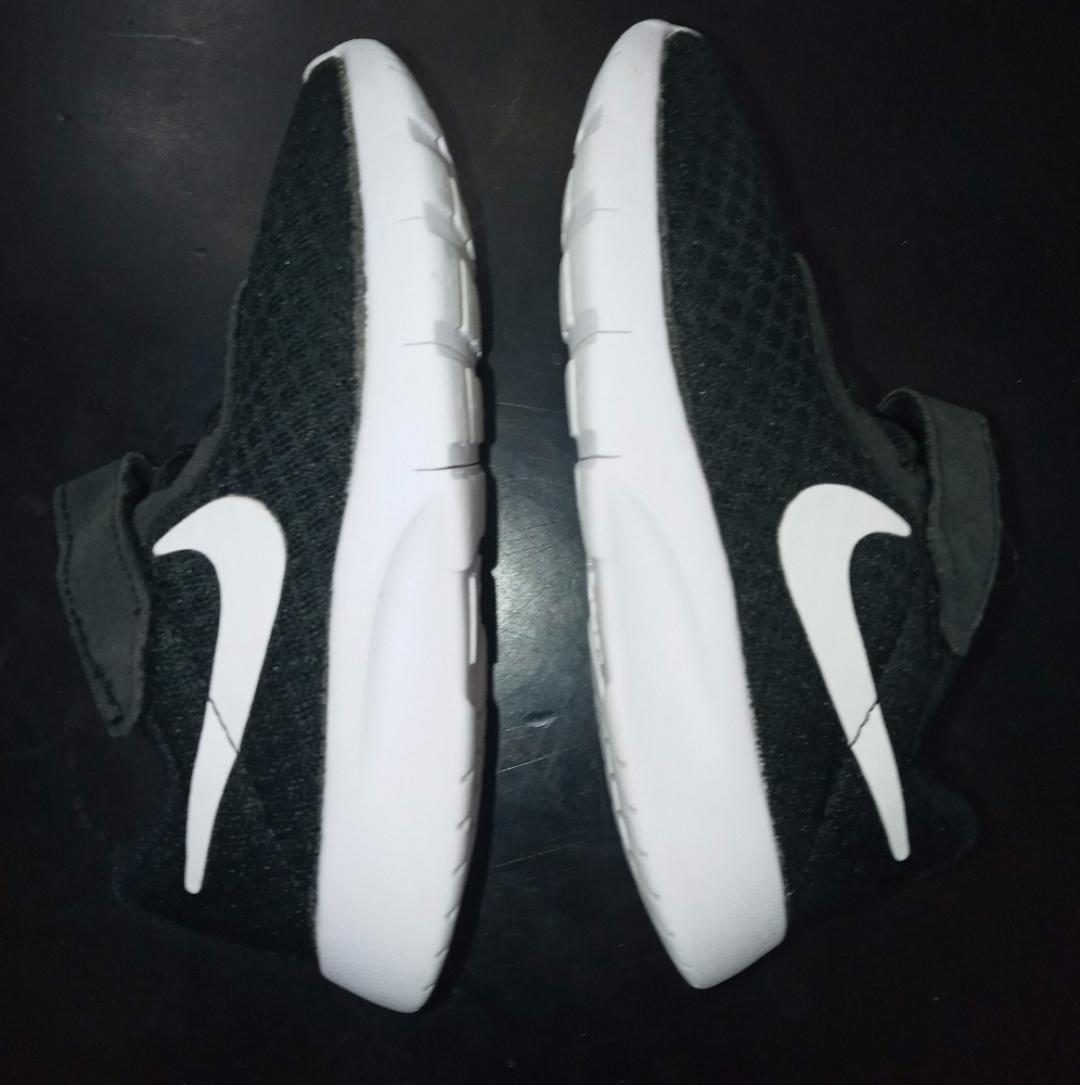 Nike Running Shoe (slide on)